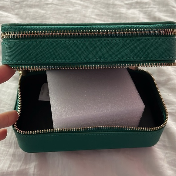 Michael Hill Travel Jewelry Box - Picture 3 of 5